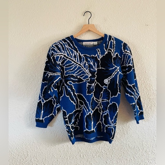 Vintage Sweaters - Vintage Blue Tropical Floral Print Sweater